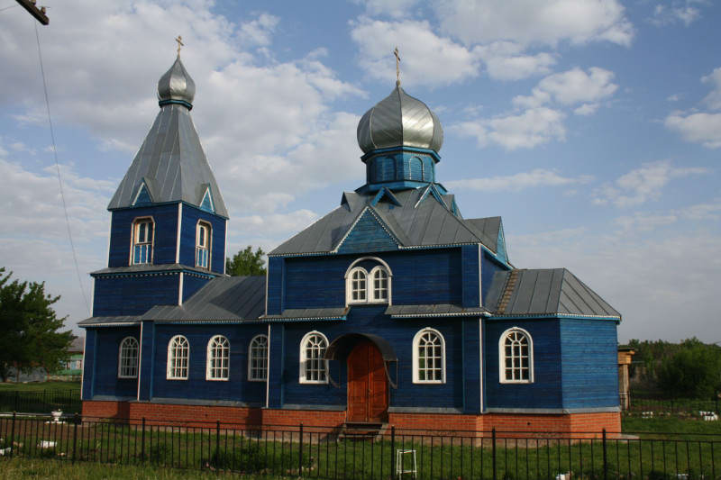 Романовский саратовская область. Мордовский карай Романовского района. Покровская Церковь Мордовский карай. Село Мордовский карай Саратовской области. Малый карай Романовского района Саратовской области.