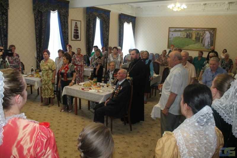 Епископ Тарасий на встрече с ветеранами ВОВ