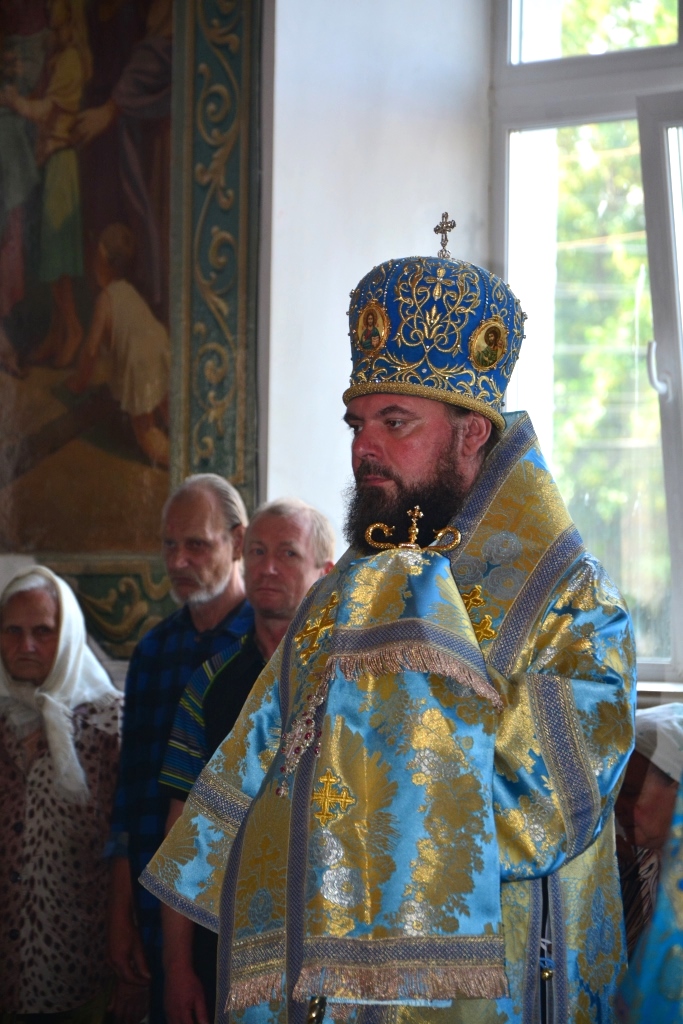 Божественная литургия в кафедральном соборе Архангела Михаила г. Балашова