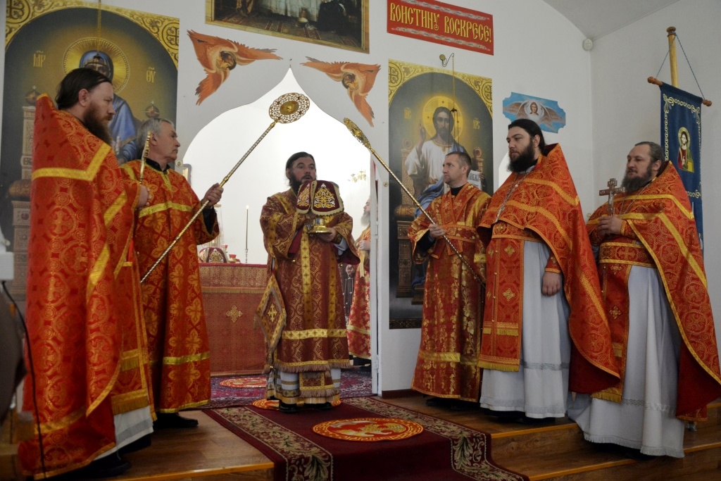 Божественная литургия в храме в честь апостола и евангелиста Иоанна Богослова г. Балашова