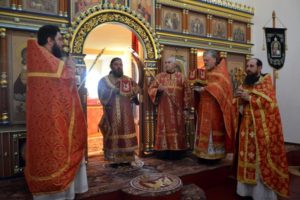 Божественная литургия в храме в честь Архистратига Михаила р.п Самойловка