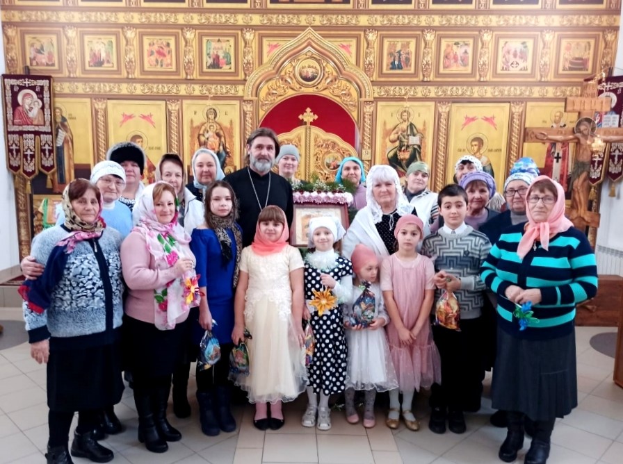 В храмах Петропавловского благочиния прошли Рождественские утренники