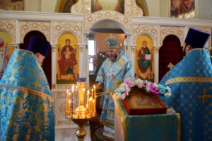 Божественная литургия в храме в честь иконы Божией Матери «Взыскание погибших» г. Балашова