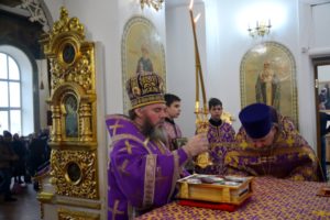 Божественная литургия в кафедральном соборе Архангела Михаила г. Балашова