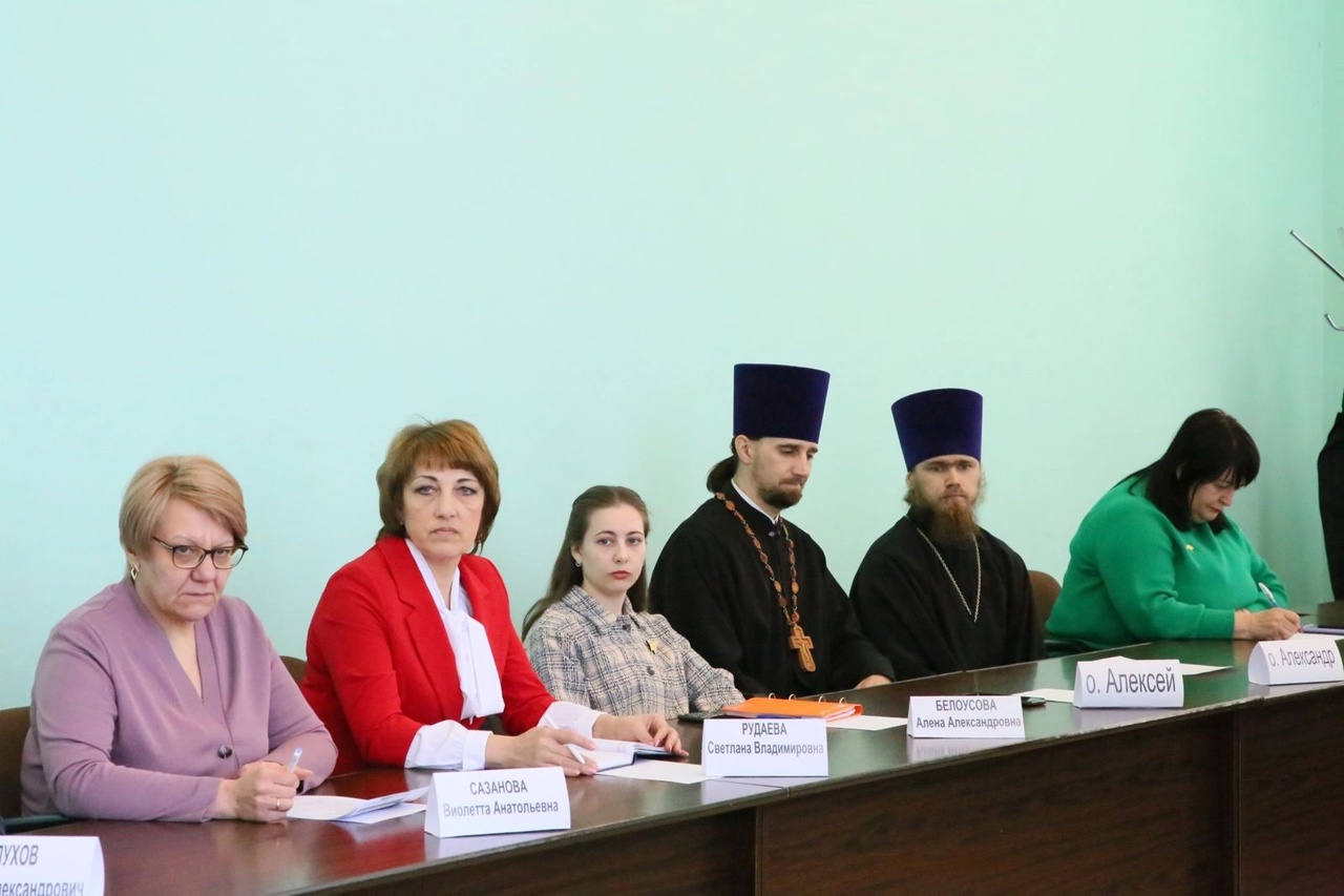 Духовенство Ртищевского благочиния приняло участие в совещании по вопросам гармонизации межнациональных отношений и реализации национальной политики