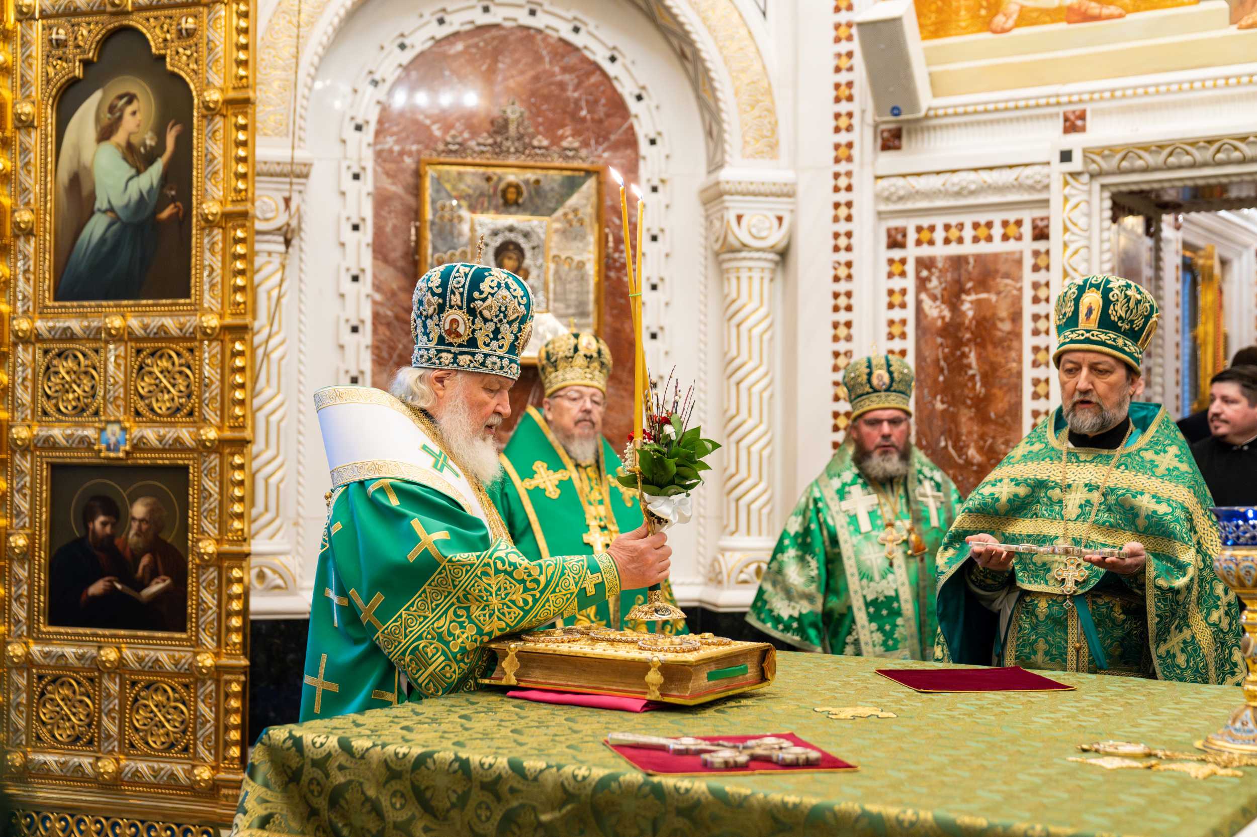 В праздник Входа Господня в Иерусалим епископ Тарасий сослужил Святейшему Патриарху Московскому и всея Руси Кириллу