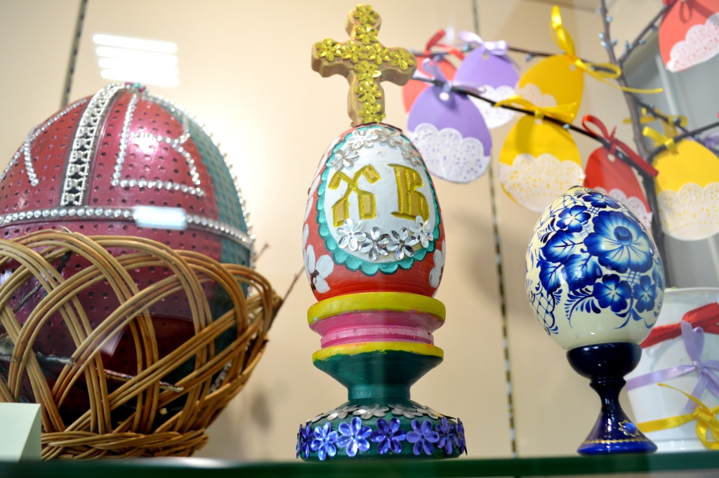 В Балашове открылась выставка декоративно-прикладного творчества «Пасхальное яйцо»
