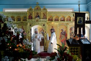 Великая вечерня в соединении с Божественной литургией в Покровском женском монастыре г. Балашова