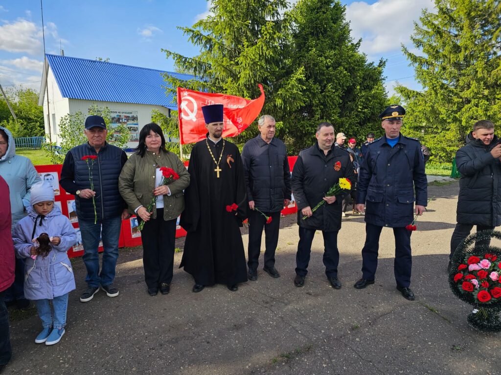 И. о. благочинного Ртищевского округа принял участие в мероприятиях ко Дню Победы