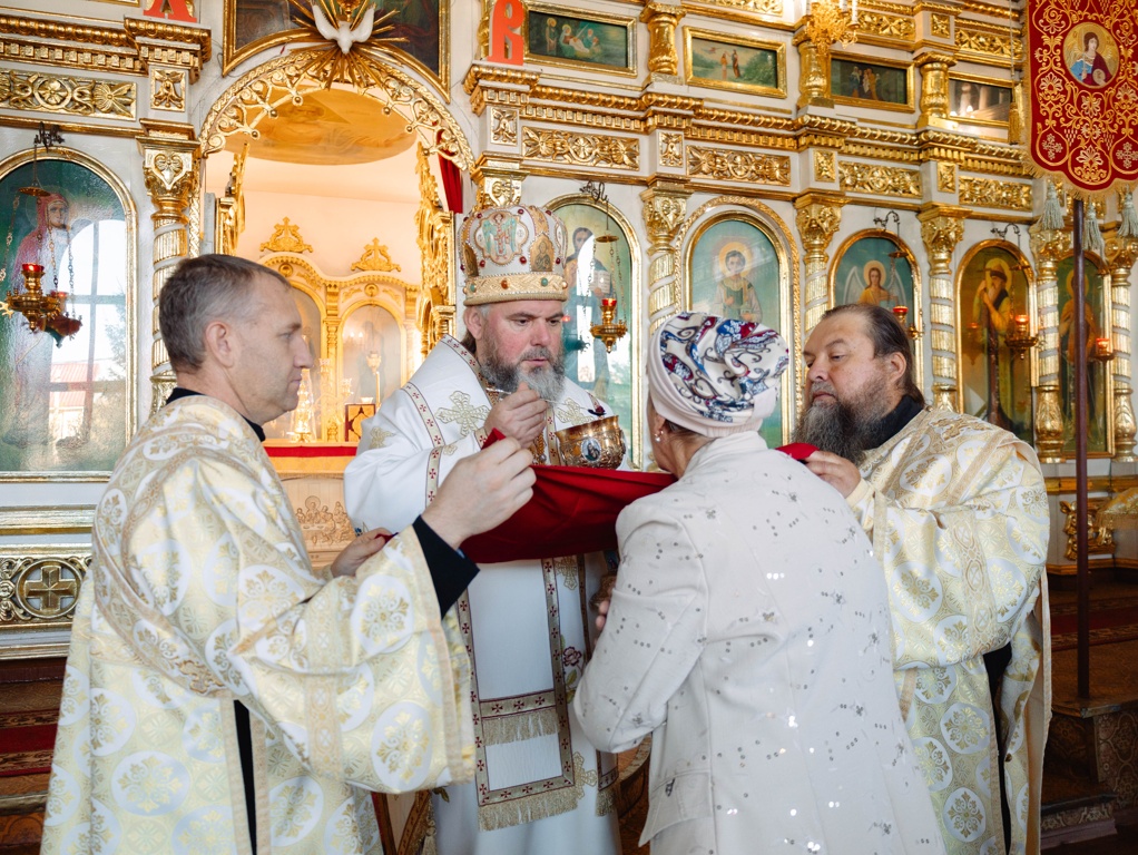 Божественная литургия в кафедральном соборе в честь Архангела Михаила г. Балашова