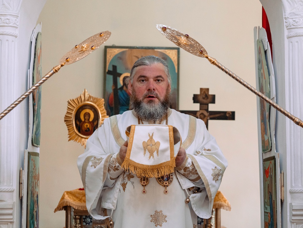 Божественная литургия в в храме в честь  апостола и евангелиста Иоанна Богослова г. Балашова