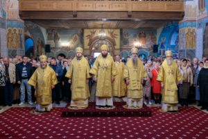 Великое освящение и Божественная литургия в Свято-Троицком кафедральном соборе г. Балаково