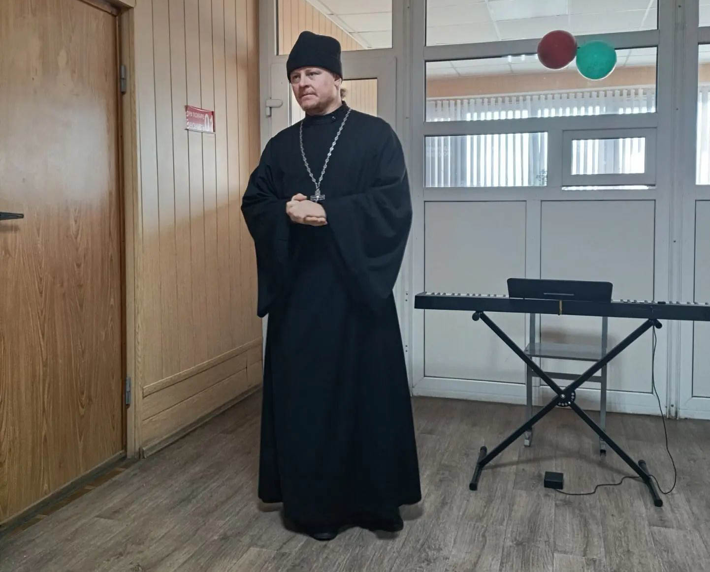 Священник принял участие в мероприятии, посвященном годовщине основания волонтерской группы