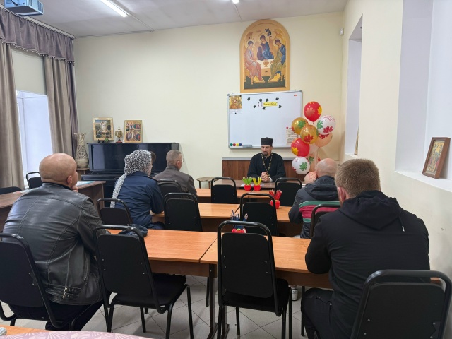 В преддверии праздника Покрова Пресвятой Богородицы и. о. благочинного Ртищевского округа встретился с осуждёнными
