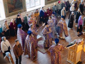 Божественная литургия в кафедральном соборе в честь Архангела Михаила г. Балашова